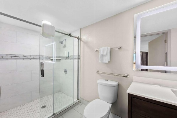 Days Inn & Suites by Wyndham Pigeon Forge image 21