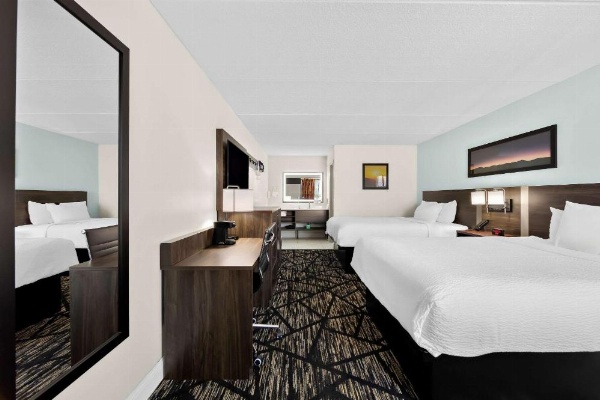 Days Inn & Suites by Wyndham Pigeon Forge image 24